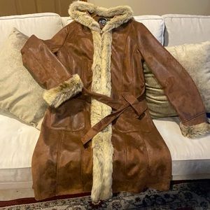 Women Montana Co. LG Suede Leather Fur trim  Hooded Coat. Brown Distressed